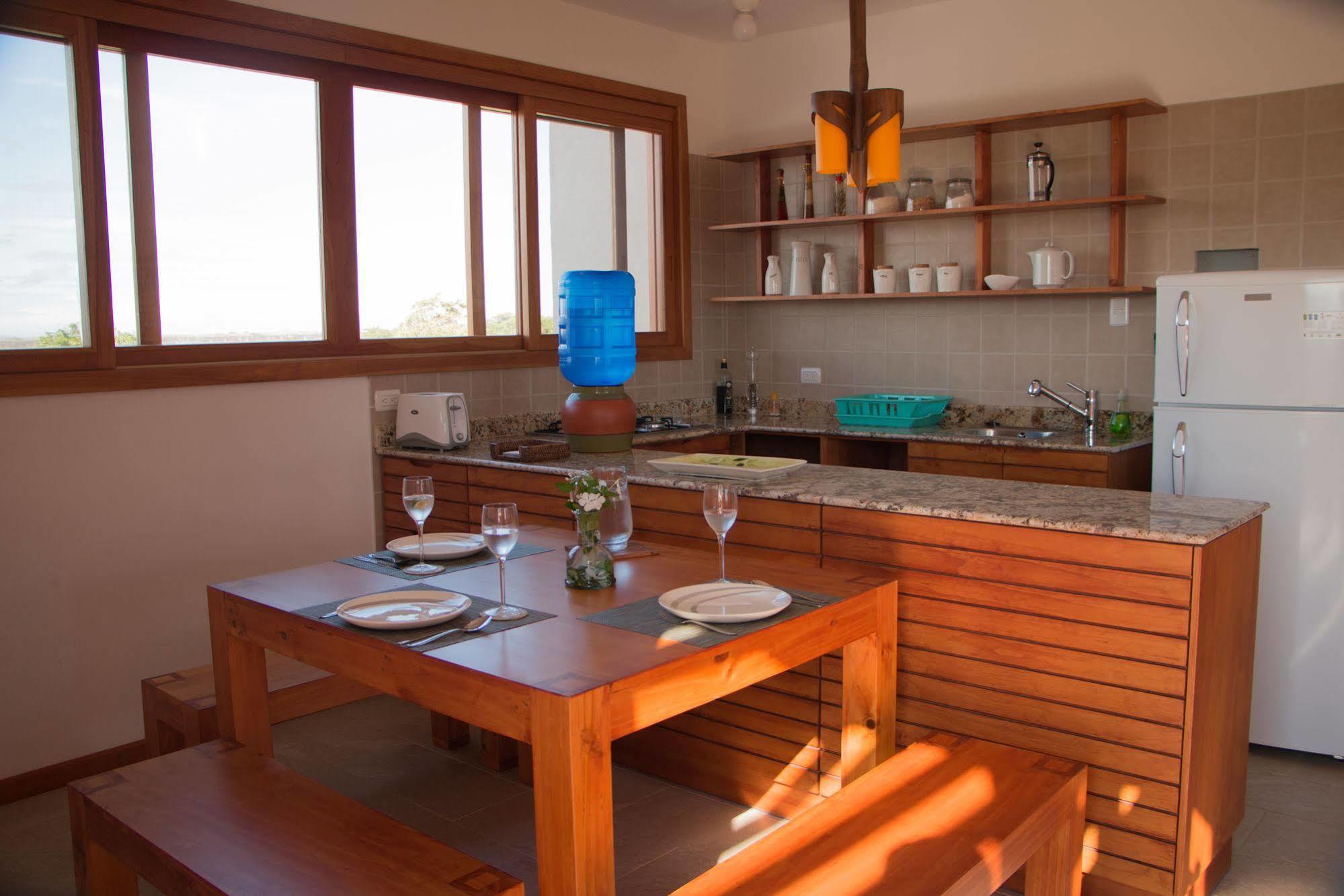Chez Manany Galapagos Ecolodge Puerto Villamil Esterno foto